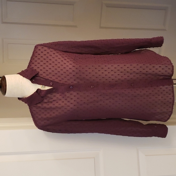 Banana Republic Burgundy Button Front Clip Dot Top NWT - Picture 1 of 16